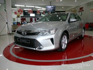 Khuyến Mãi Toyota Camry 2.5Q 2016 Màu Bạc....