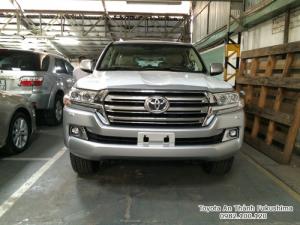 Khuyến Mãi Toyota Landcuiser VX 200 2017 Màu...