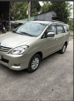 Cần bán xe innova 2009 màu ghi vàng