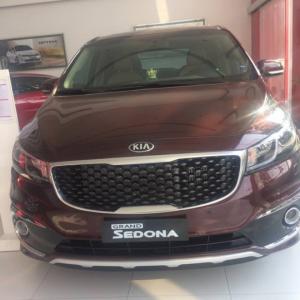 Kia Sedona 2017 giá bao nhiêu?